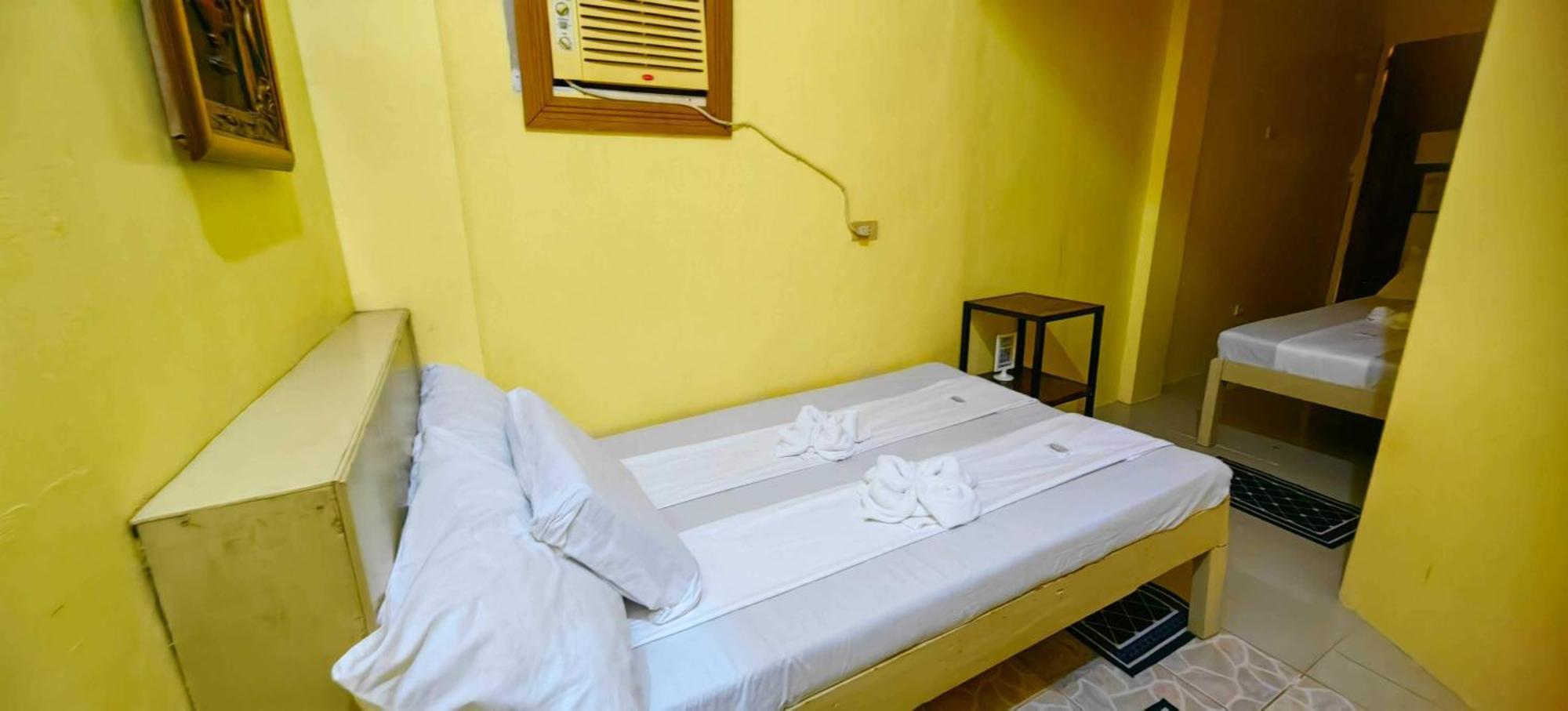 Las Residencias Bed And Breakfast Puerto Princesa Ngoại thất bức ảnh