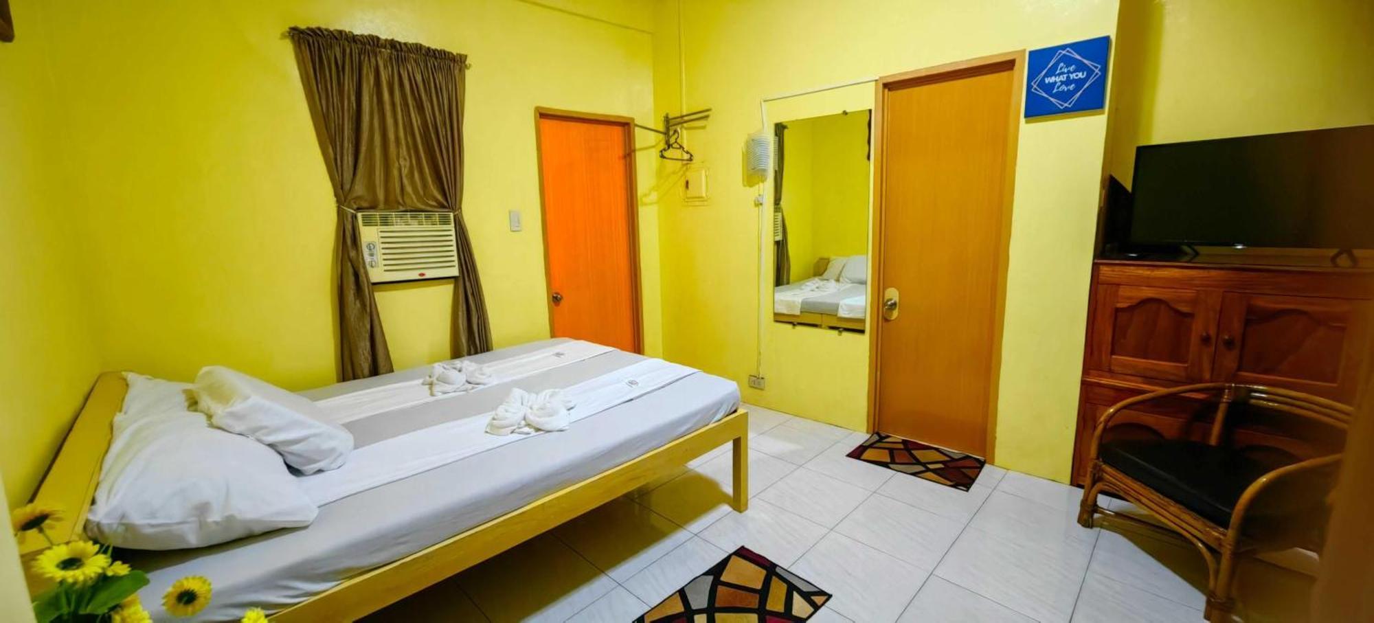 Las Residencias Bed And Breakfast Puerto Princesa Ngoại thất bức ảnh