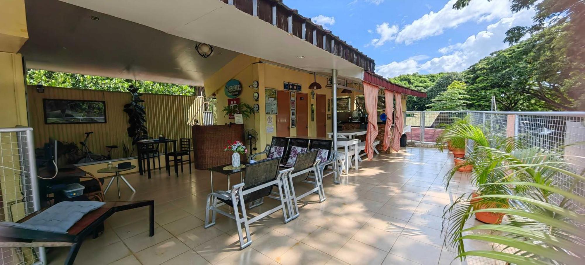 Las Residencias Bed And Breakfast Puerto Princesa Ngoại thất bức ảnh