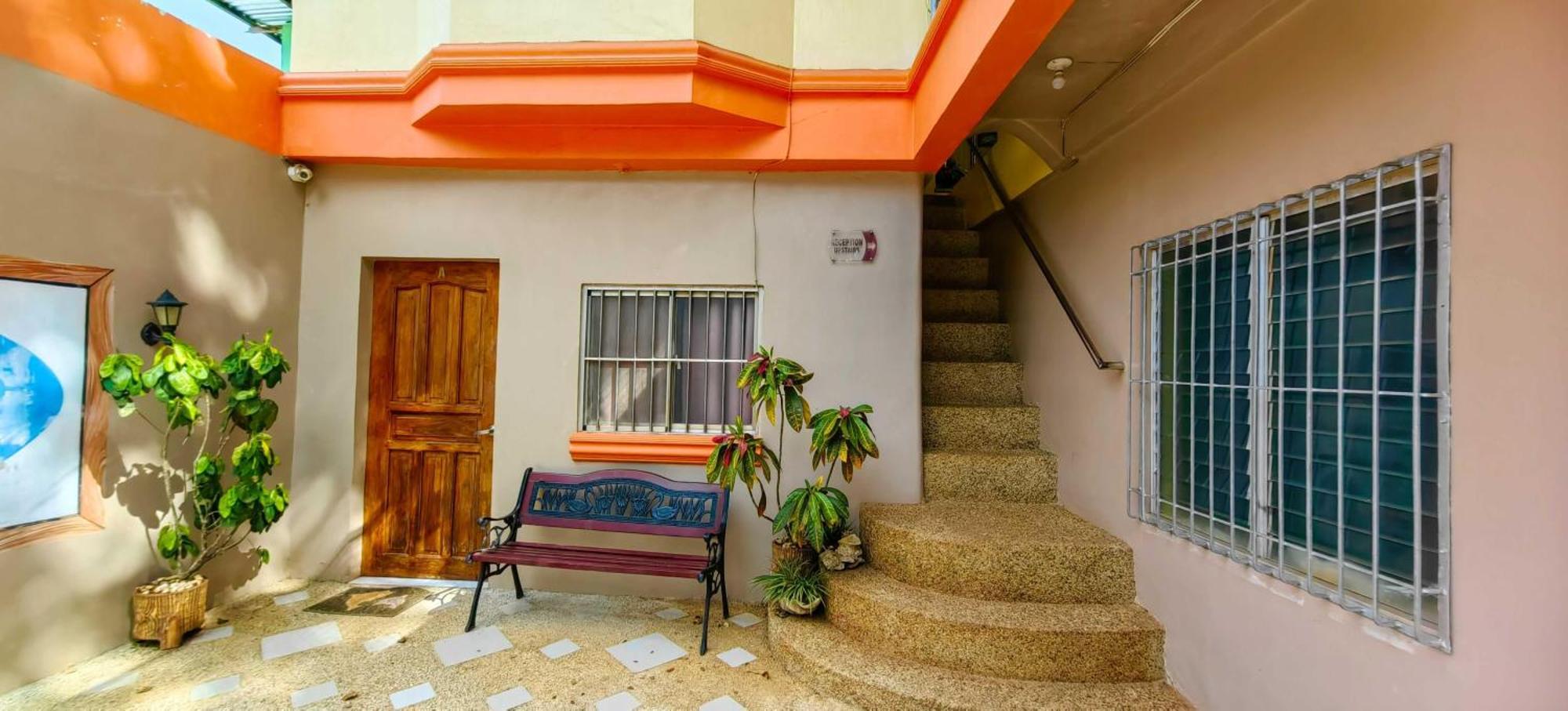 Las Residencias Bed And Breakfast Puerto Princesa Ngoại thất bức ảnh