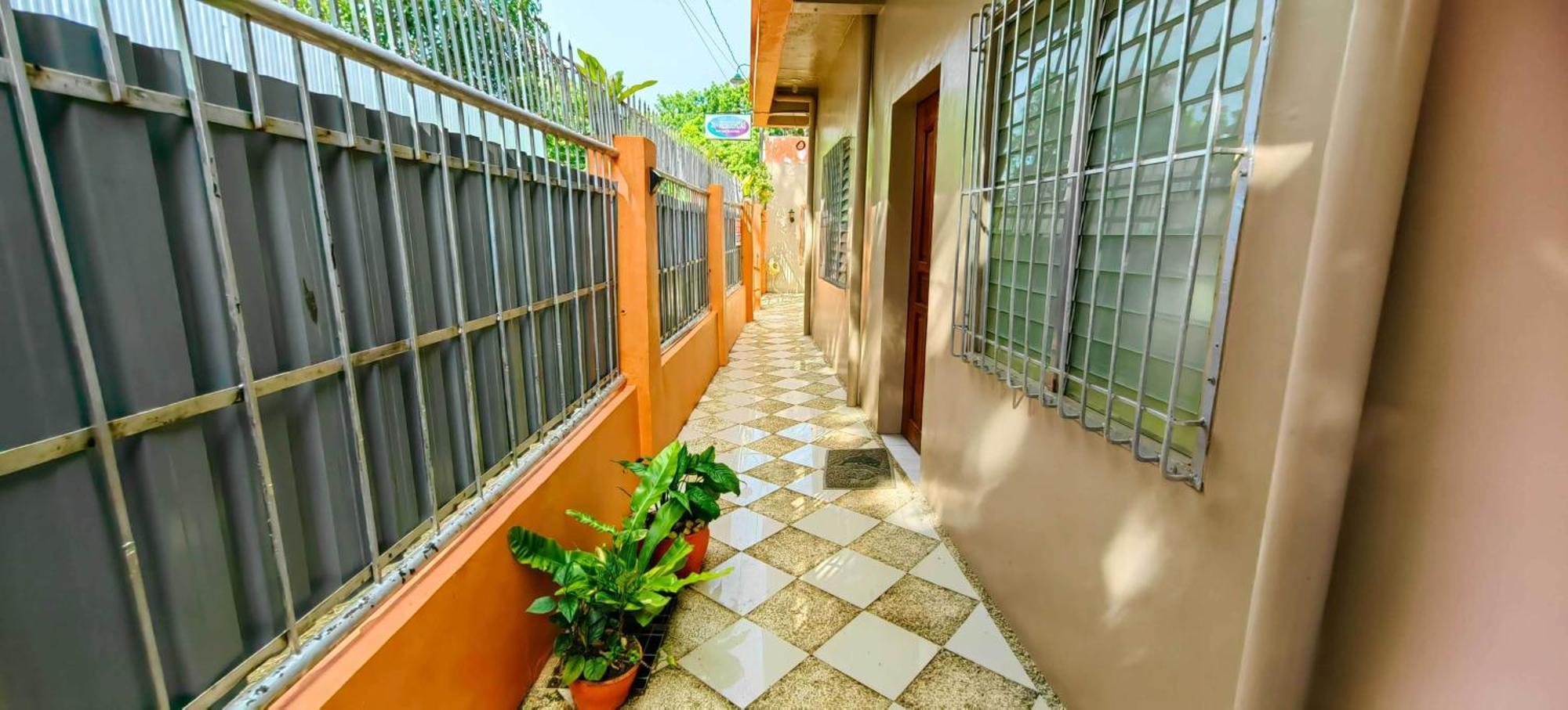 Las Residencias Bed And Breakfast Puerto Princesa Ngoại thất bức ảnh